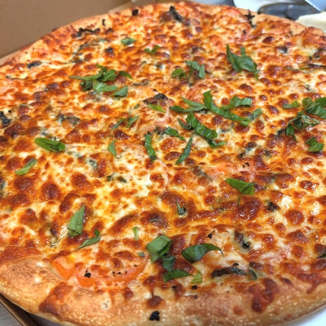 Tomato Basil Garlic Pizza.
