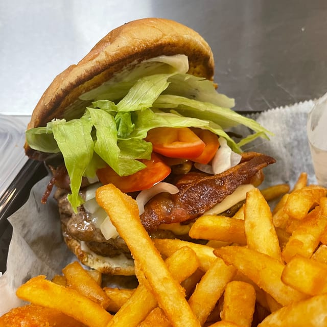 Bacon Cheeseburger.