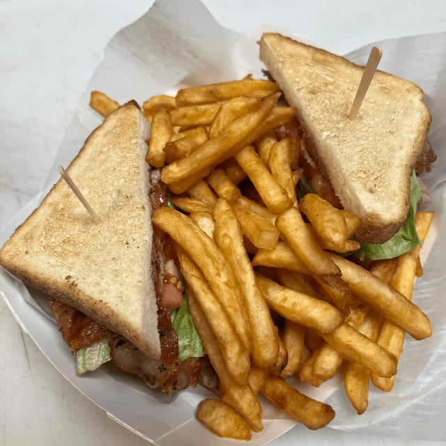 Crispy Chicken Club.